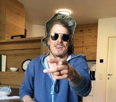 Check spelling or type a new query. Jetzt Kommt Der Corona Rap Osv Star Manuel Feller Gibt Nochmals Seine Musikalischen Kunste Zum Besten