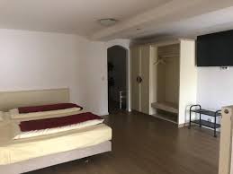 Am hopfengarten 2 36251 bad hersfeld deutschland. Haus Am Park Bad Hersfeld Aktualisierte Preise Fur 2021