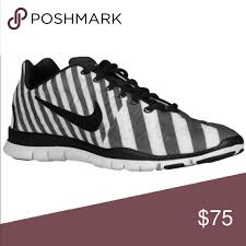 Black And White Striped Shoes Nike Free 5 0 Women S Stripe Shoe Nike Free Rare Black And White Striped Shoe In Great Condition Worn A Handful Of Ti Nike Shoes Women Nike Free Striped Shoes