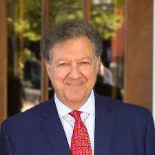 Dee Miles's Instagram, Twitter & Facebook