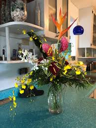 Surprise someone with some fresh tropical flowers from hawaii. Hilo Florist