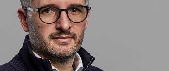 Michael Besser's Instagram, Twitter & Facebook