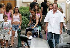 Il est largement connu simplement par ses initiales, jpp. Jean Pierre Pernaut Et Sa Femme Nathalie Marquay Passent Leurs Vacances A Saint Tropez Avec Leurs Enfants Purepeople