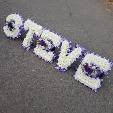 If you find yourself a little stuck for what to write on funeral flowers, don't be afraid to keep it simple. Personalised Letters Name Tribute Funeral Flowers Les Fleurs Florist