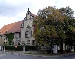 Ist seit 1990 für eigentümer da und setzt sich für das private eigentum ihrer mitglieder ein. Gutsmuths Gymnasium Wikipedia