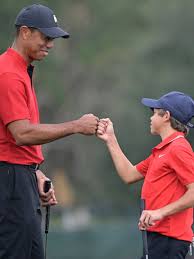 Asıl adı eldrick tont woods olan tiger, tüm zamanların en başarılı golfçüsüdür. Charlie Woods Shows Uncanny Likeness To His Father Tiger Woods But Deserves To Grow Up Unburdened By Expectation Abc News