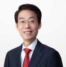 ALL LIVE YOUNG 2기 명예보좌관의 밝은 내일을 응원합니다!" 지난 9주 동안 12명의 명예보좌관들은 비대면 환경에서도  적극적으로 참여하였습니다. 이에 답해 멘토 보좌진들도 밤낮으로 최선을 다해 프로그램을 운영했습니다. 그 결과, ALL LIVE  YOUNG 명예보좌관