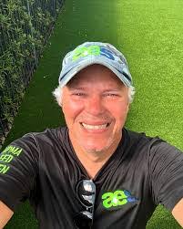 Kurt Redmond's Instagram, Twitter & Facebook