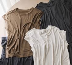 風を通して涼しく、暑い日でも快適に過ごせるシルクトップス。 - DRESS HERSELF ONLINESHOP  ドレス ハーセルフ  オンラインショップ FEATURE&JOURNAL&INFO