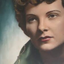 Doris Caruso's Instagram, Twitter & Facebook