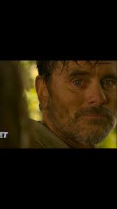 He sacrificed his life for her without even thinking...😖😕😭#outerbanks  #th1nks_stranger #viral #foryoupage #father #wardcameron #sacrifice #dead