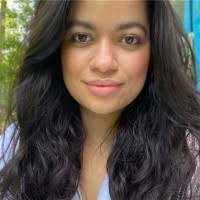 Sindi Rivera's Instagram, Twitter & Facebook