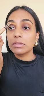 My go to soft glam🫡, @mrpfashion scarlet hill eyebrow powder, @revlonsa  colorstay life proof foundation stick in 370 toast , @revlonsa colorstay  life proof stick in 440 mahogany for contour , ...