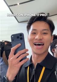Unboxing iPhone 17 Pro: Hands-On Preview dan Warna Pilihan