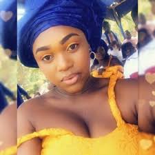 Eva Mingle (@mingle_eva)