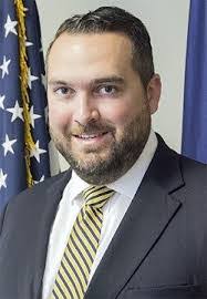 Karen Dowler's Instagram, Twitter & Facebook