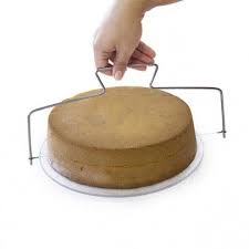 Lyre A Gateau Et Genoise Lily Cook Avec Recette Chez Rentreediscount Loisirs Creatifs Cuisine Creative Gateau Recette Genoise