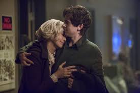 Ça ne prend que 2 minutes pour vous donner accès à des millions de films gratuits. Bates Motel Season Premiere Recap Harming A Fly