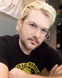 Darwin Price (@gnarwinprice) • Instagram photos and videos