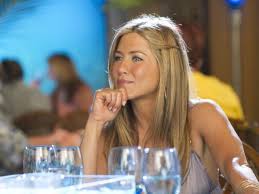 A gyűrű ereje óvja meg őt a tartós kapcsolatoktól, és biztosít mindig hihető ürügyet, ha le akar lépni. Jennifer Aniston Kepek 3 Oldal