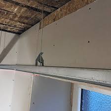 Rigips containergrößen was ist rigips? Projekt Abgehangte Gipskarton Decke Dann Wollen Wir Mal Gipskarton Trockenbaudecke Gips