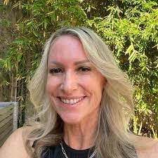 Kara Tubbs's Instagram, Twitter & Facebook