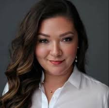 Taylor Muench's Instagram, Twitter & Facebook