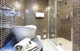Vous souhaitez refaire votre salle de bain ? Installation Salle De Bain Comparatif Des Prix Complet Pose Et Materiel