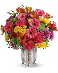 Teleflora S Pleased As Punch Bouquet Flower Delivery Flower Pots Spring Flowers