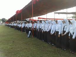 Rabu pagi, 26 agustus, universitas diponegoro meresmikan gedung sekolah vokasi yang bertempat di bilangan kampus tembalang, semarang. Fakultas Sekolah Vokasi Undip Perokok X