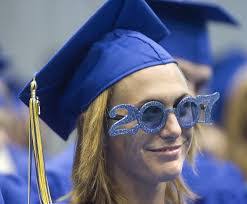 Heidi Conroy's Instagram, Twitter & Facebook