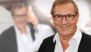 Check spelling or type a new query. Jan Hofer Aus Liebe Andert Er Sein Ganzes Leben Bunte De