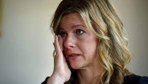 Rebecca Lyons's Instagram, Twitter & Facebook