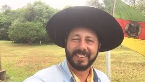 Hoje é dia de fedta gauchada, e por isso, venho de trova! Abraço!