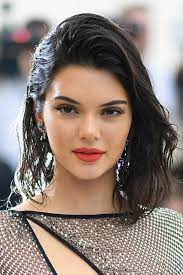 Kendall Jenner Keeps It Slick With This Wet Look Bob Surf Hair Beauty Kendall Jenner
