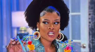 Eva's complicated relationship with her mom and loyalty issues