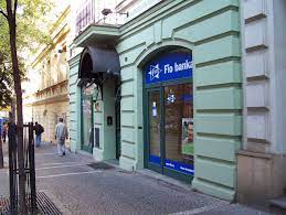 Fio je na českém trhu od roku 1993 a vznikla pod názvem finanční skupina fio. File Praha Jecna Fio Banka Jpg Wikimedia Commons