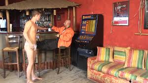 Apollo Adri y Allen King en la cocina - Kitchen Sex Gay