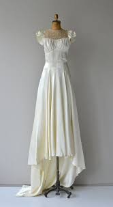 Vintage 1930s Wedding Gowns Wedding Gown 1930s Wedding Dress Vintage By Deargolden Gowns 1930s Wedding Dresses Vintage 1930s Wedding Dress Vintage Dresses