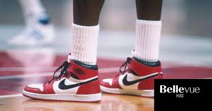 Shooting guard and small forward ▪ shoots: Sneaker Von Michael Jordan Erzielen Rekordsumme News Der Woche