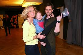 Václav kopta dělá brigádně autobusáka. Otviracka Studia Moving World Se Nesla V Duchu Souboju Kalivodova Vs Matlova A Zak Zakova Vs Kloubkova Kunes Celebritynews