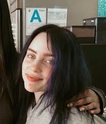 Fans are convinced billie's new blonde hair is a wig. What Do You Think The New Hair Color Will Be It Looks Purple Billieeilish