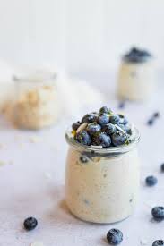 This overnight oats recipe has only about 265 calories. Blueberry Overnight Oats With Yogurt Spoonful Of Kindness