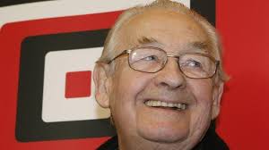 Анджей вайда о себе / kredyt i debet. Polish Film Director Andrzej Wajda Dies Bbc News