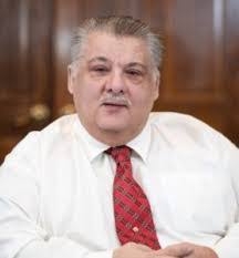 Aaron Couto's Instagram, Twitter & Facebook