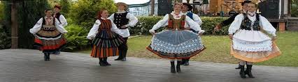 It is the capital of brzeziny county and has a population of 12,514 (2016). Gmina Brzeziny Strona Glowna