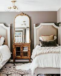 S U S A N On Instagram One Last Look At Our Guest Bedroom Before Wallpaper The Transformation Is In Full Effect Frien Bedroom Design Bedroom Interior Home