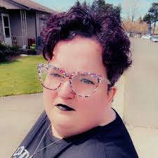 Watch what I do with a Dollar Store paper towel holder! 😳