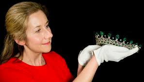 NEW LONDON EXHIBITION SHOWS QUEEN VICTORIA'S DAZZLING JEWELS