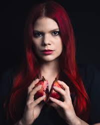 Take me with you through the crevice, I'll be your Persephone"